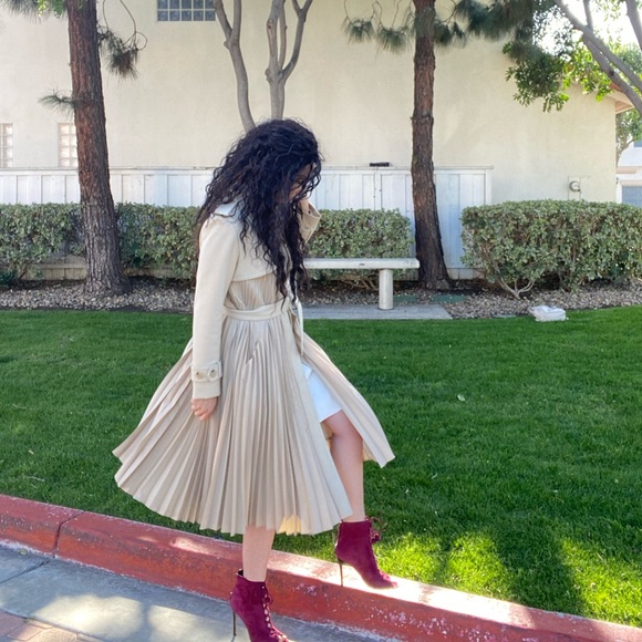 Meet your Posher, Queen E - Picture 1 of 1